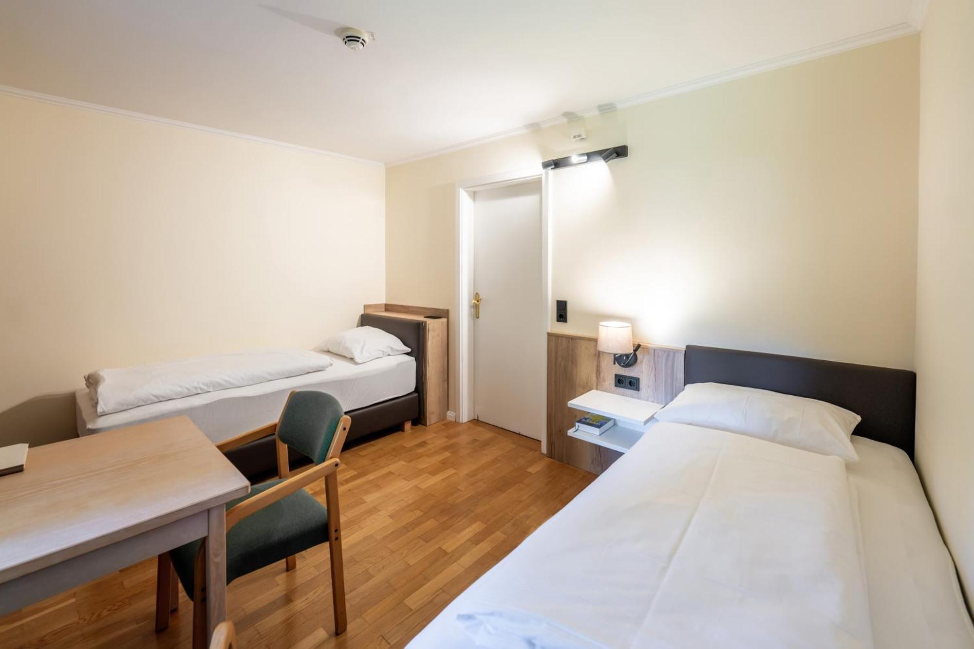 Homestay Johannes Schloessl - Gaestehaus Der Pallottiner Am Moenchsberg *