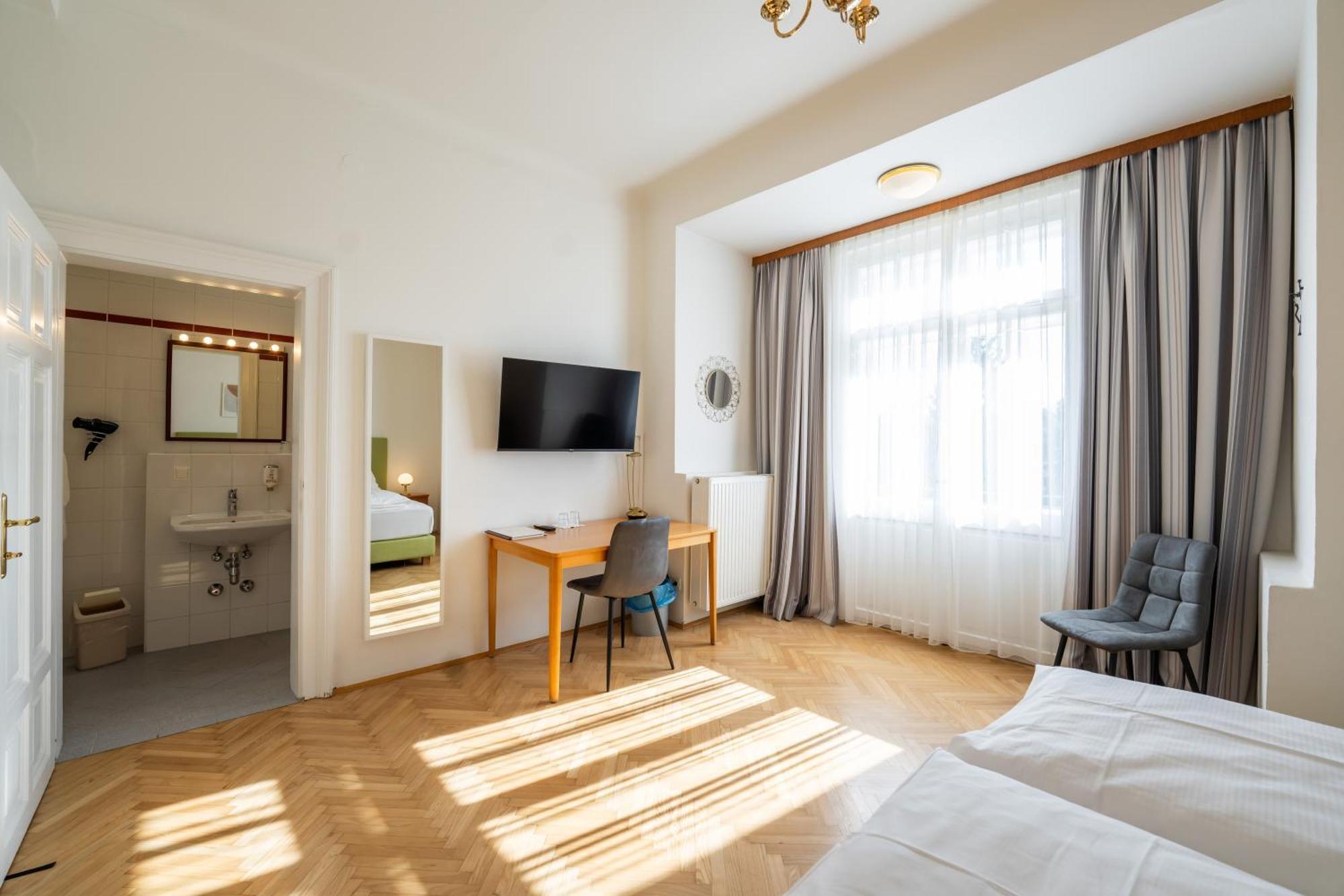 Homestay Johannes Schloessl - Gaestehaus Der Pallottiner Am Moenchsberg *